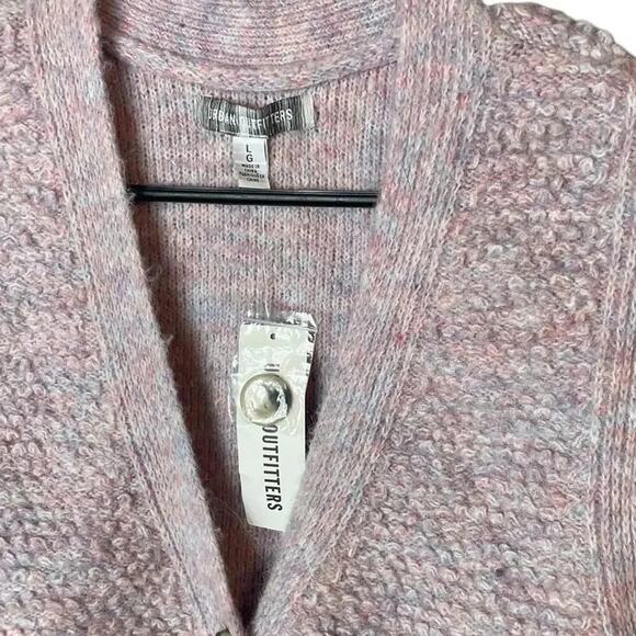 UO Urban Outfitters Women’s Sz Large Paige Textured Sweater Vest NWT - Picture 3 of 8